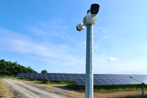 아일랜드 최대 태양광 발전소, 외곽 경계 보호 위해 열화상 하이브리드 카메라 설치 아일랜드 최대 태양광 발전소, 외곽 경계 보호 위해 열화상 하이브리드 카메라 설치